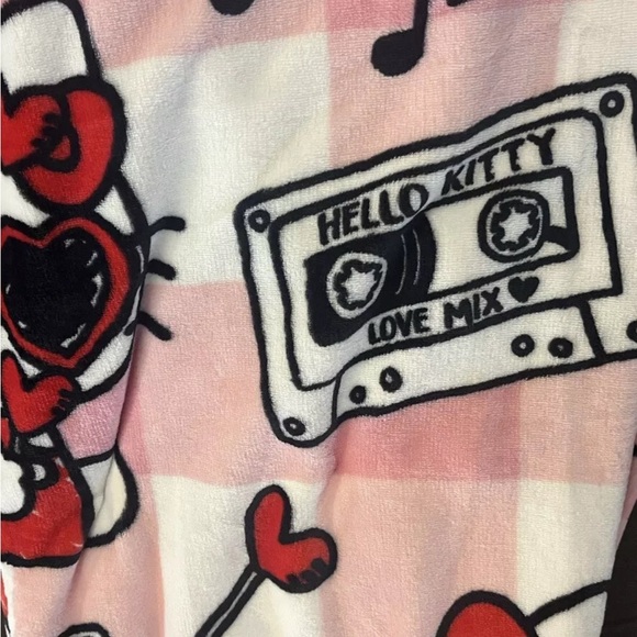 HELLO KITTY Throw Blanket 50 x 70 in Camera Tape Love Letters Heart Soft - Picture 3 of 7